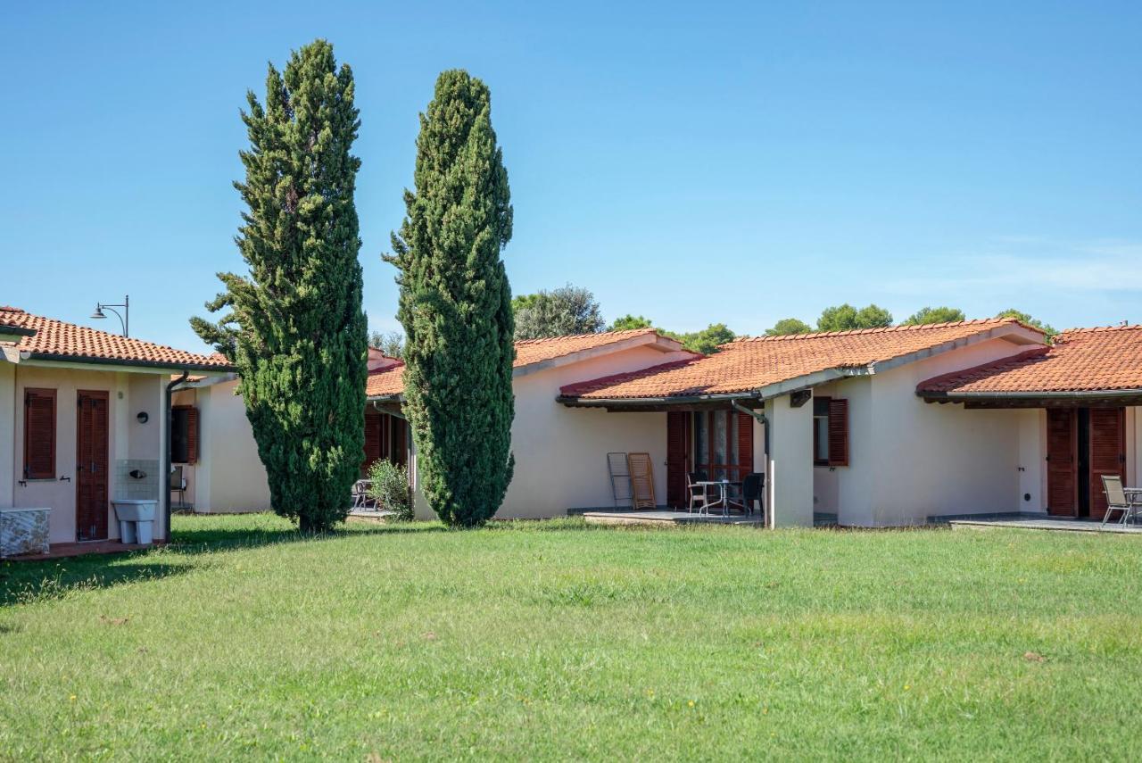 Villaggio Il Girasole Follonica Exteriör bild