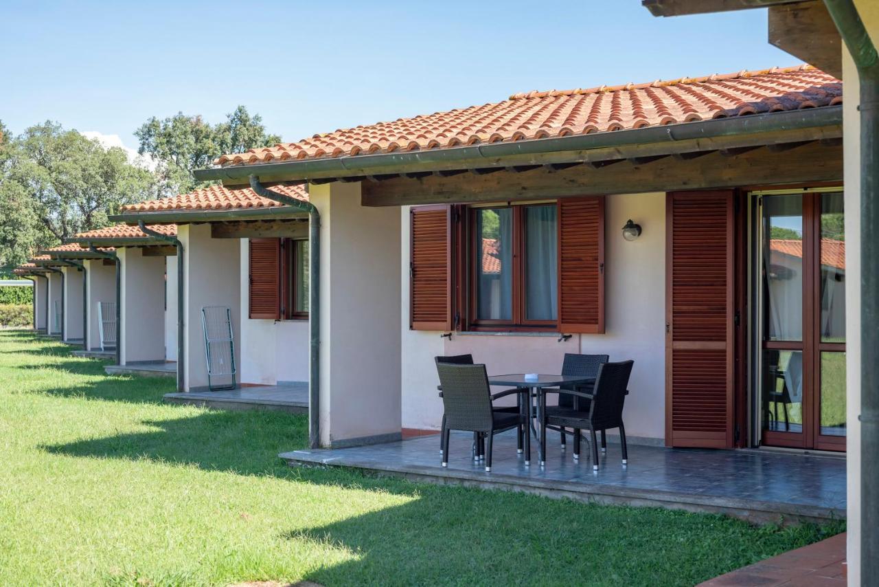 Villaggio Il Girasole Follonica Exteriör bild