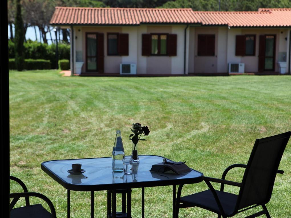 Villaggio Il Girasole Follonica Exteriör bild