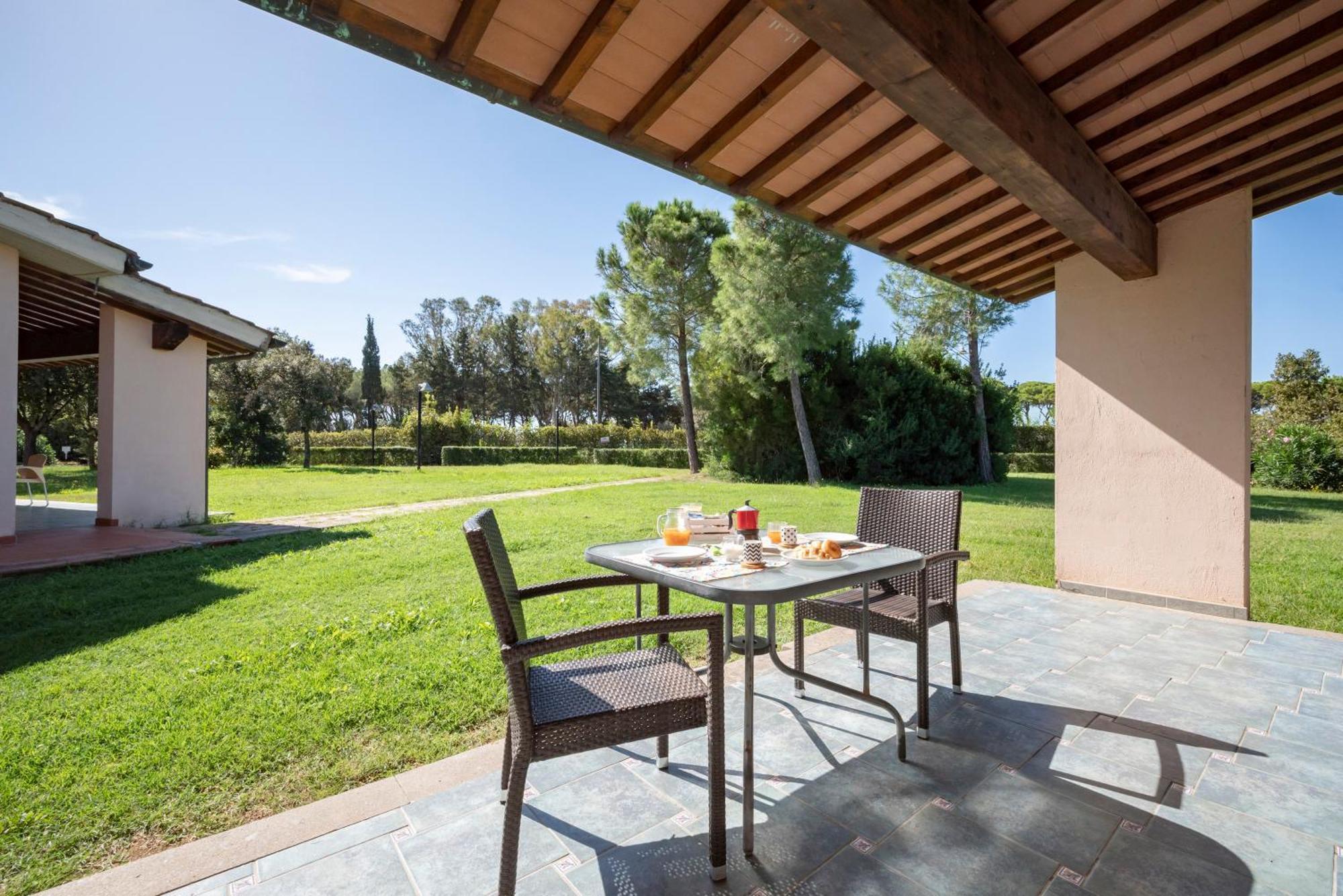 Villaggio Il Girasole Follonica Exteriör bild