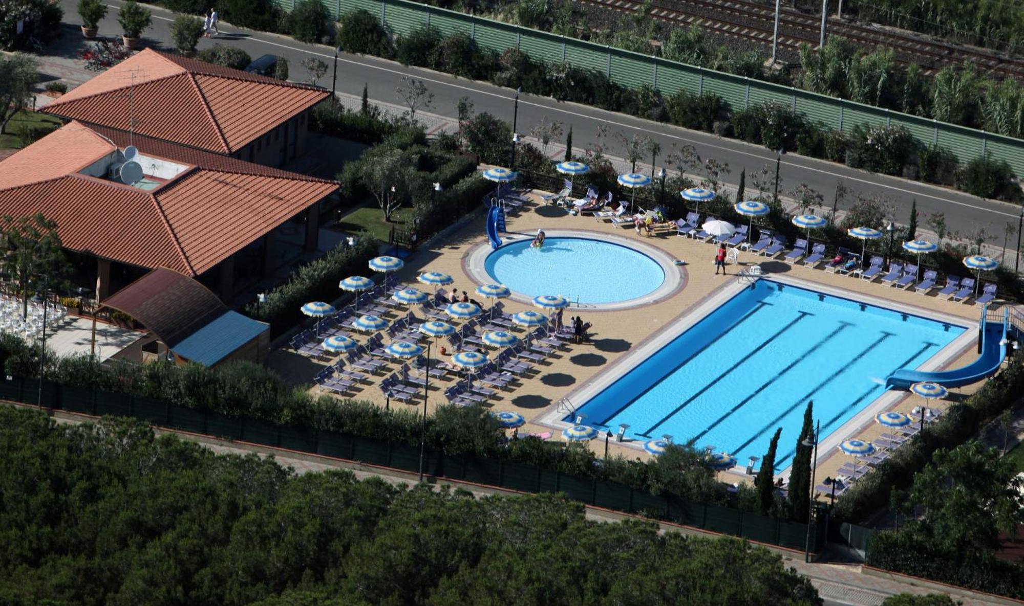 Villaggio Il Girasole Follonica Exteriör bild