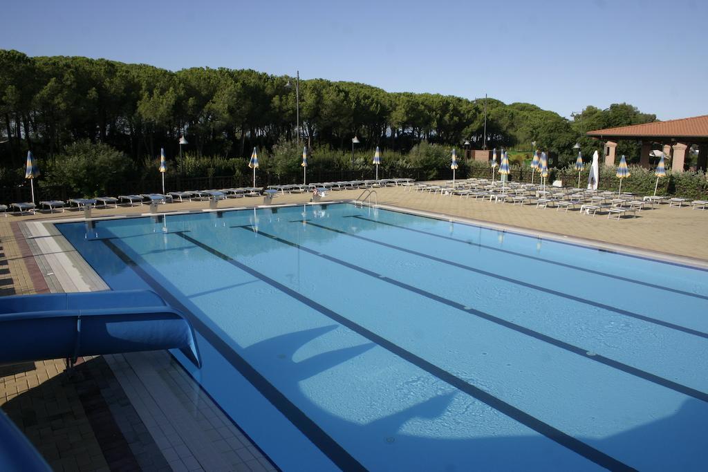 Villaggio Il Girasole Follonica Exteriör bild
