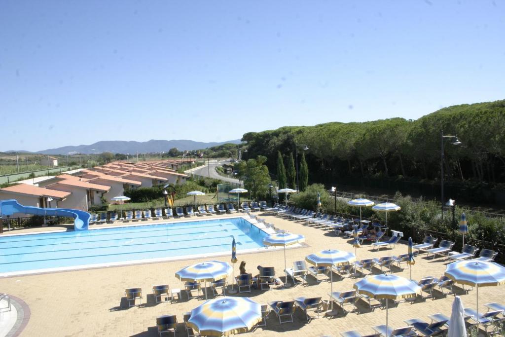 Villaggio Il Girasole Follonica Exteriör bild